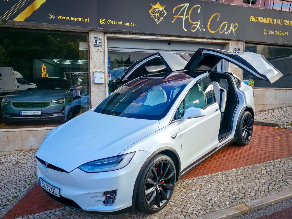 Tesla Model X Performance