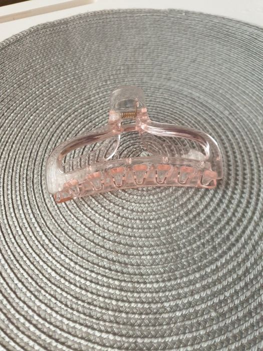 Klamra do włosów pudrowy róż plastikowa duza