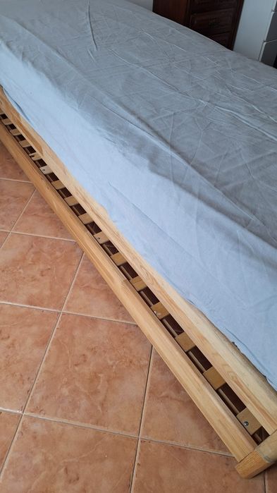Cama empilhavel Utaker ikea 80x200 + colchão Agotnes