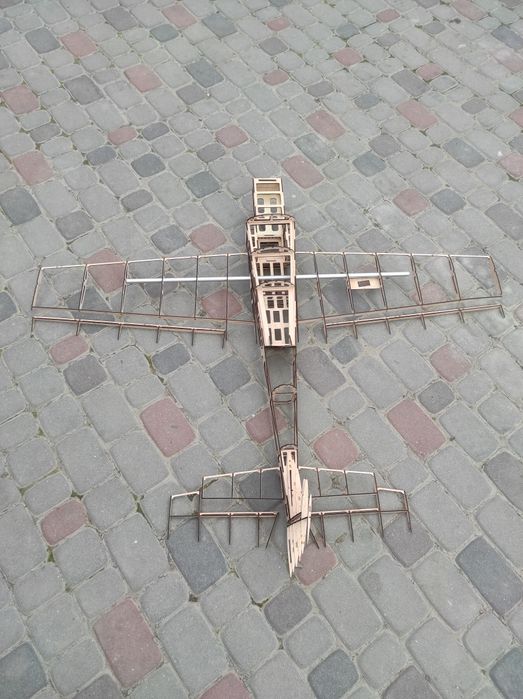 Авіамодель Extra 330