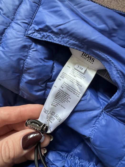 Hugo boss фірмова двостороння пухова жилетка на хлопчика 3 р 94 см