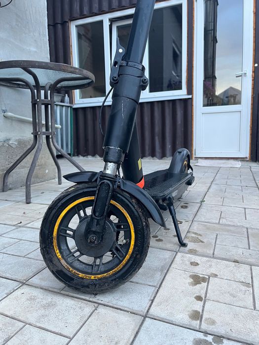 Електросамокат kugoo