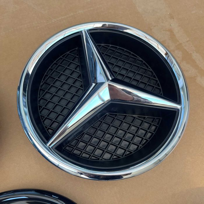Значок емблема в решітку Mercedes Мерседес звезда W217W292C257X156W207
