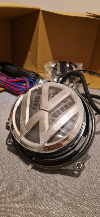 Rear Electric Trunk Handle / Trunk Emblem for Volkswagen — NEW