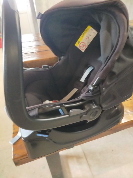 Автокрісло дитяче Chicco від 0 kg.