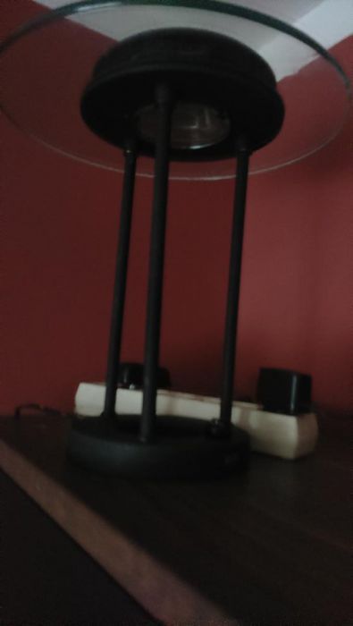 Lampa na biurko.