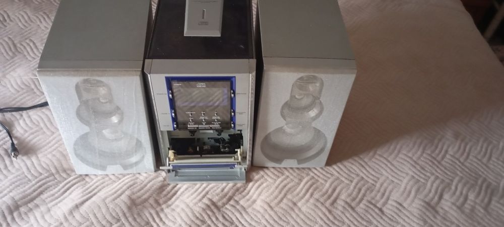 Mini aparelhagem rodstar com CD deck radio