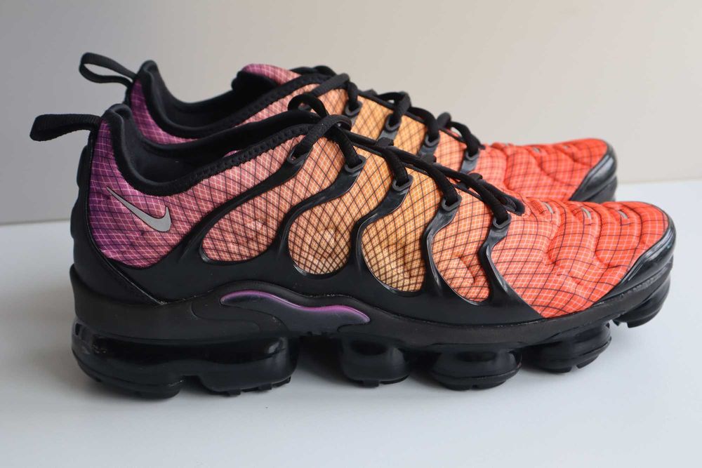Чоловічі кросівки Nike Air VaporMax Plus 43 розмір оригінал