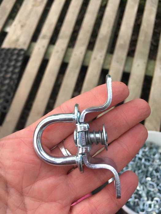 Zaczep do plandek oczko celne chwytka sprężynowe