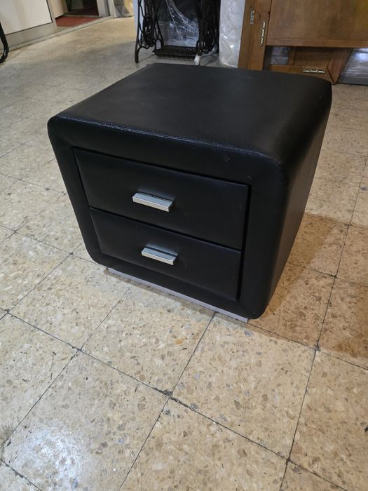 Mesinha de cabeceira