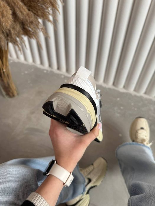 Nike Runtekk V2K White Silver трендові жіночі кросівки найк рантек
