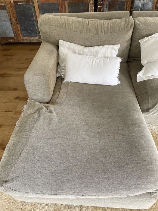 Sofá com chaise longue