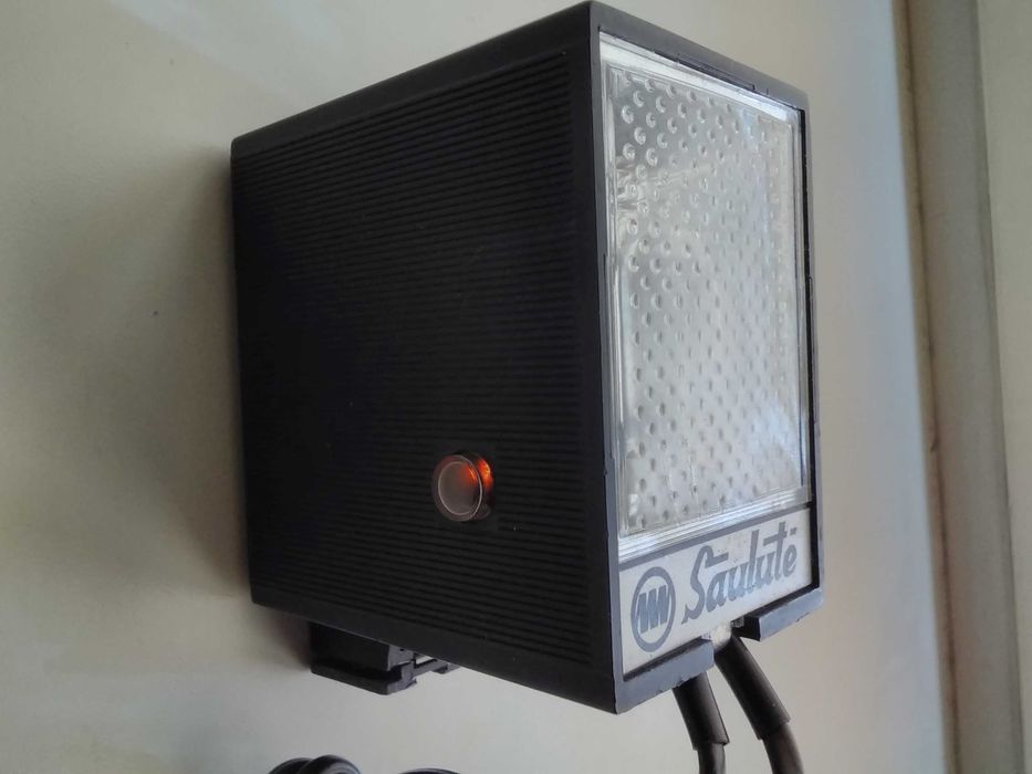 Фотоспалах (фотовспишка) Saulute СССР. У комплекті нова запасна лампа.