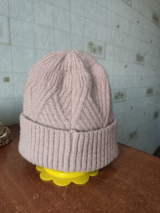 Теплая зимняя шапочка