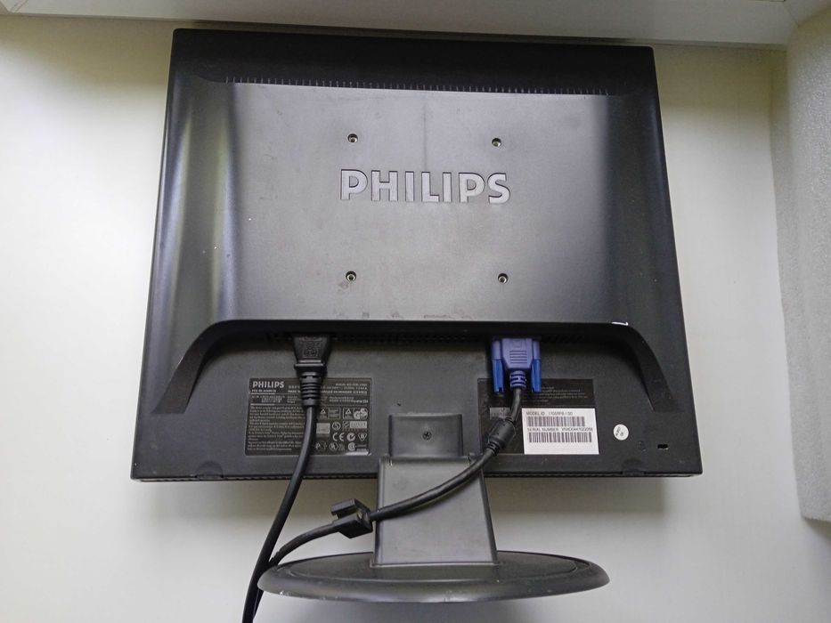 Монитор Philips 170S5 17", Венгрия.