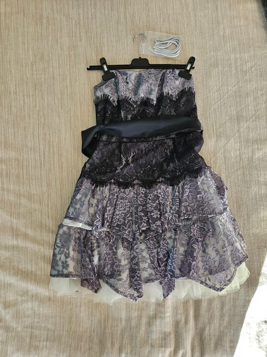 Vestido efeito cai cai cintado ideal.para festas