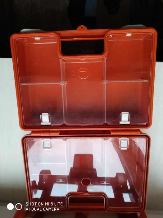 Пластиковий кейс для медикаментів