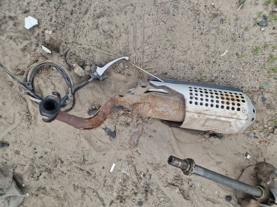 Вихлопная труба Honda dio 34 dio 35 zx Honda lead 48 оригинал в отличном состоянии