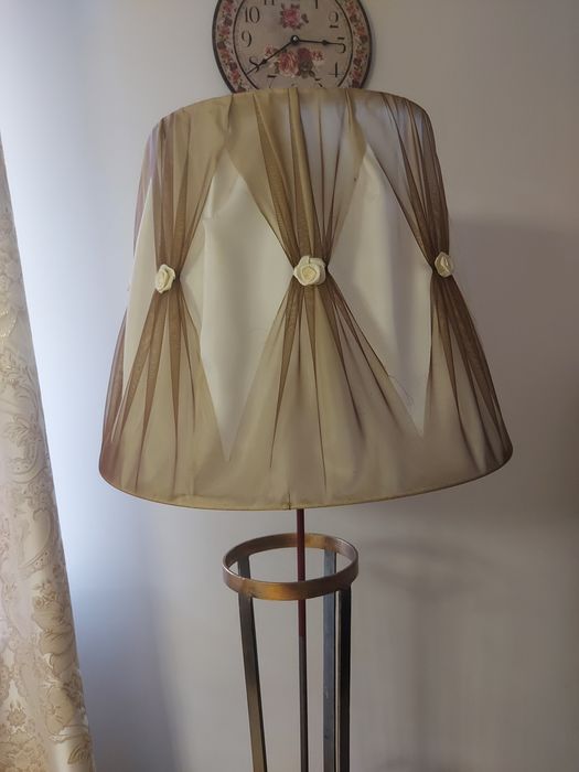 Lampa podłogowa metal