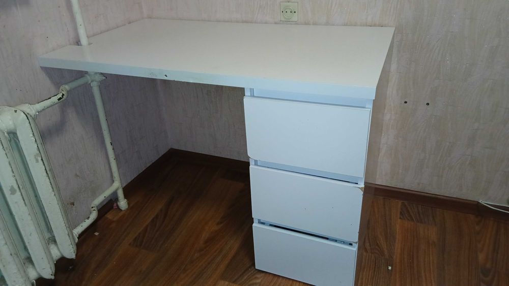 Терміново Письмовий стіл б/у