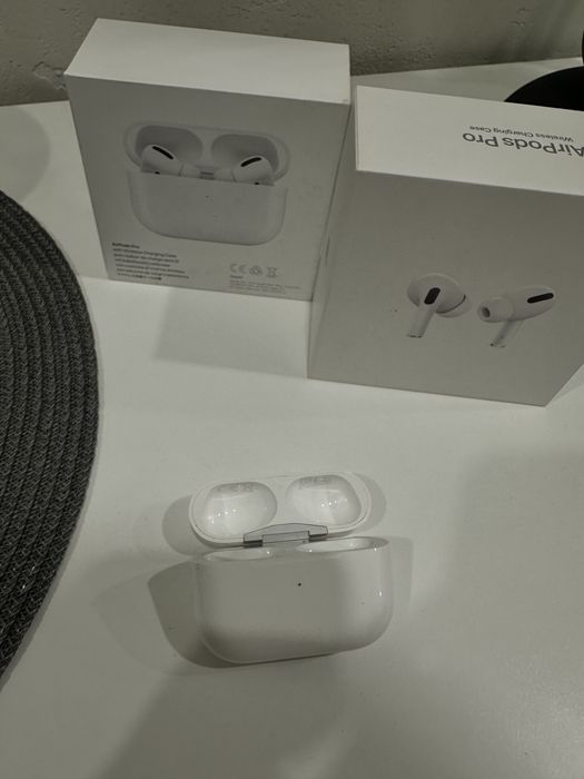 Airpods pro 1-го покоління