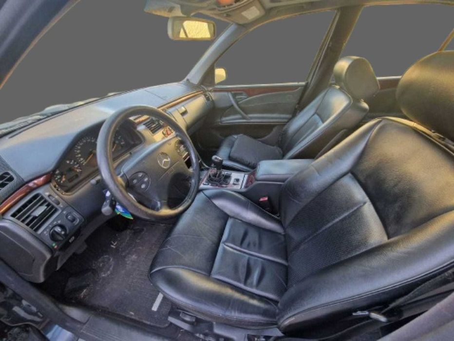 Mercedes Benz E220 CDI