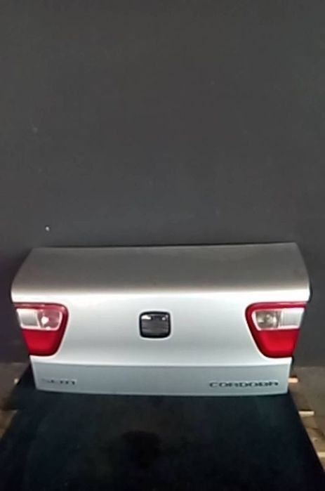 Tampa Da Mala Seat Cordoba (6K1, 6K2)