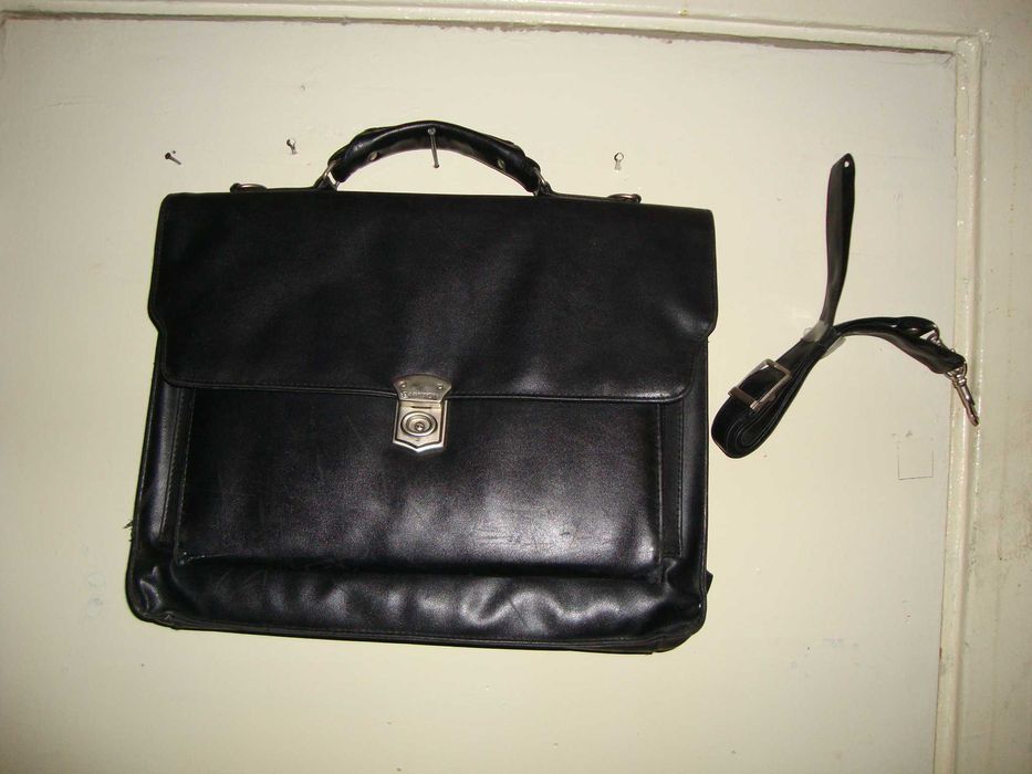 Чоловічий шкіряний портфель Carlton (Англія)