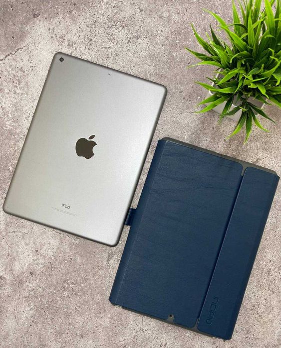 Планшет Ipad 6 32gb wifi +чохол