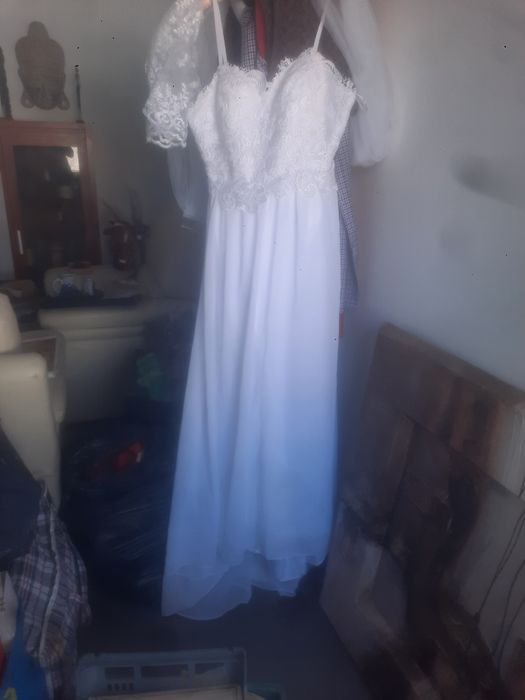 Vestido de noiva e véu