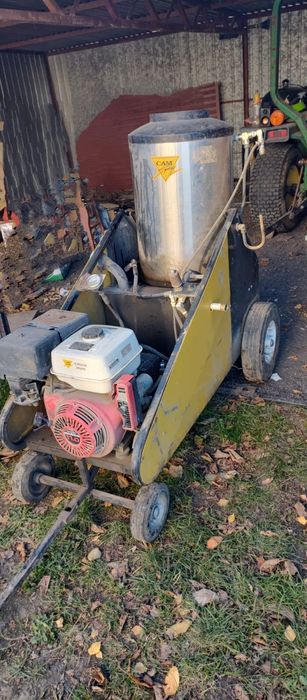 Myjka  ciśnieniowa spalinowa  z podgrzewaniem Honda