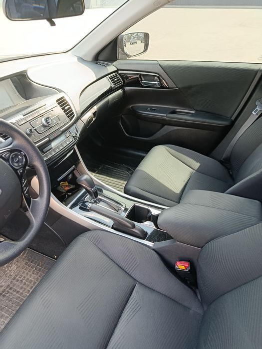 Продам Honda Akorq