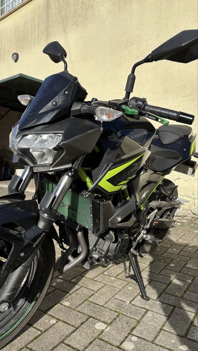 Mota Kawasaki Z400
