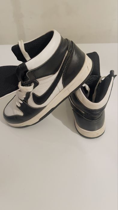 Продам кросівки Nike