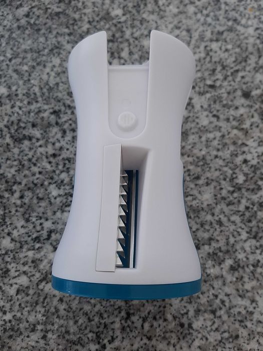 NOVO Ralador de legumes manual