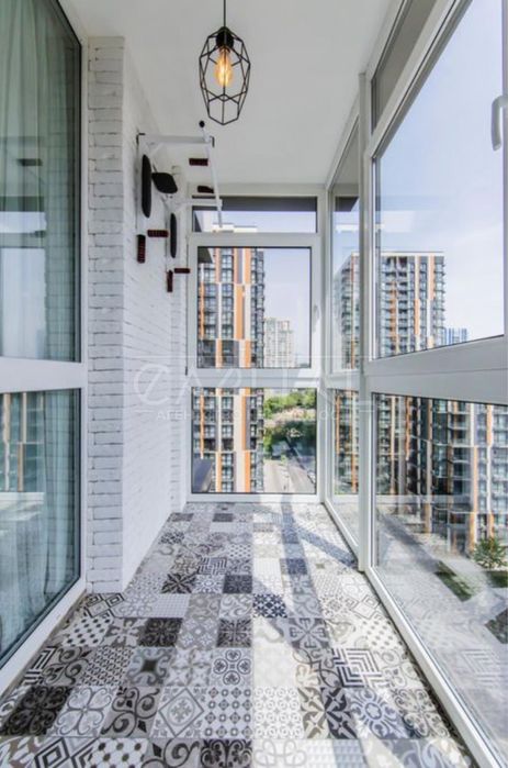 Аренда  4-к квартиры  11 м2 ЖК Французский квартал 2  Центр