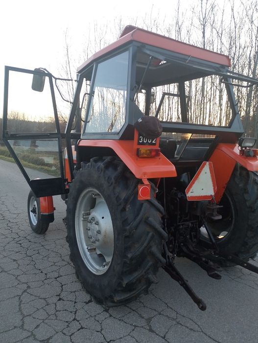 Ciągnik ursus 3512 kabina Agro na płaskiej podłodze MF 255/c360