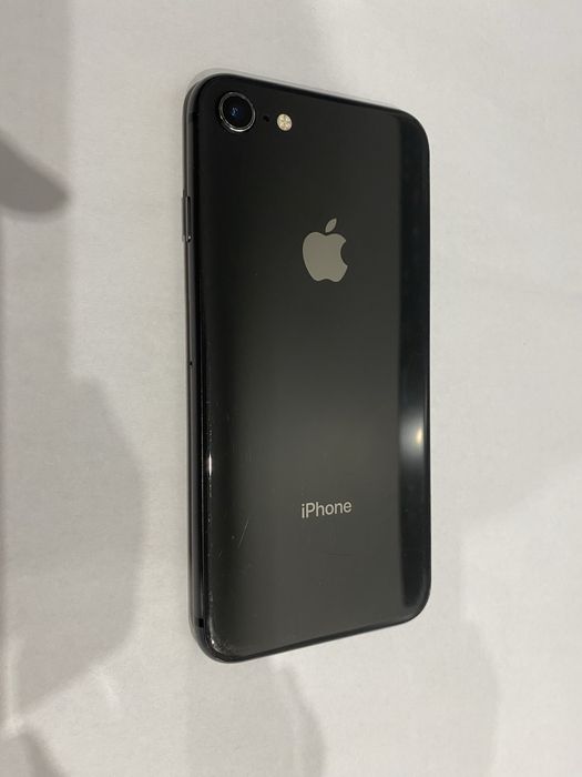 Iphone 8 64gb (стан супер!)