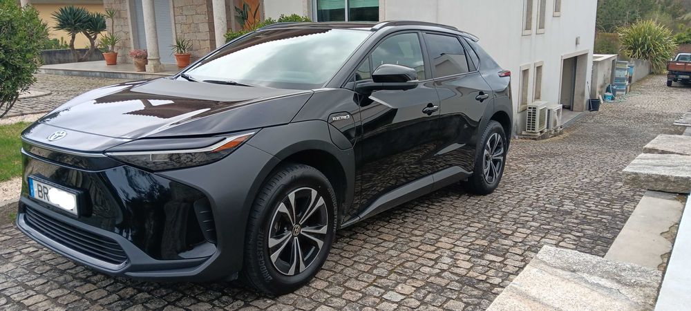 Toyota Bz4x Premium Couto De Baixo E Couto De Cima • OLX.pt