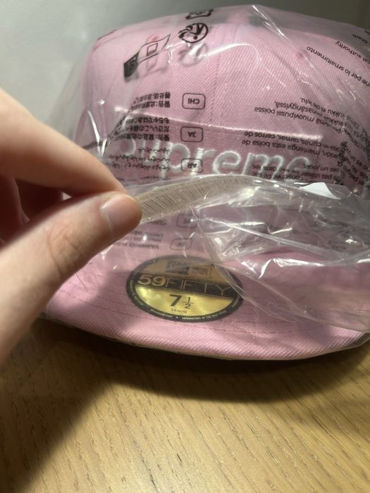 Boné Oficial Supreme x New Era Rings Box Logo
