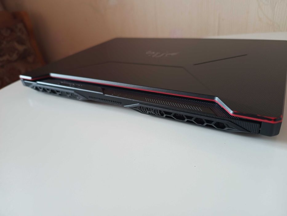 ASUS TUF FX506L i5-10300H 16Gb nVIDIA GTX1650 4Gb SS512Gb 144Hz