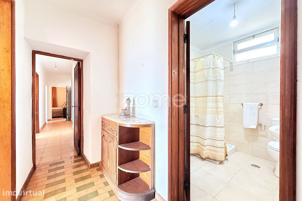 Moradia Térrea com 766 m² de Terreno e Poço