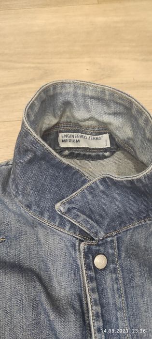 Продам джинсовий піджак Levi's