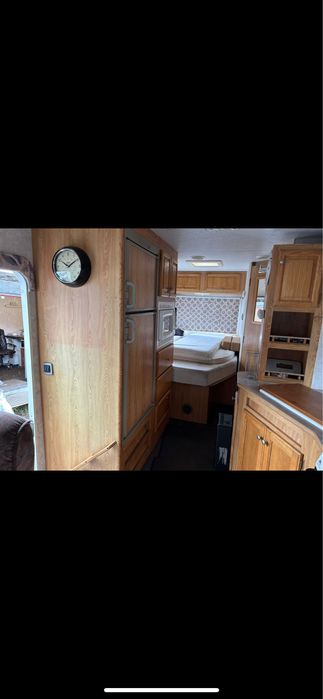 KAMPER ciężarowy Chevrolet V8 8.1L z LPG winnebago