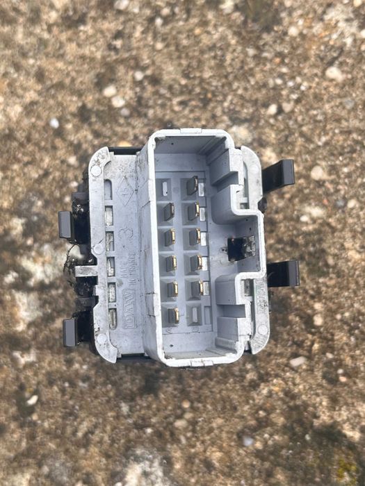 Botões comando Vidros Elétricos porta frente esquerda SENIC