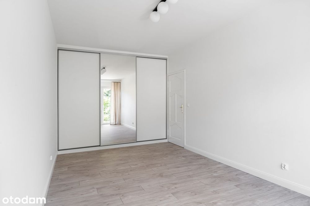 Apartament z tarasem,miejsce postojowe, brak czynszu administracyjnego