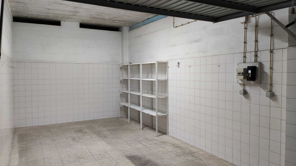 Arrenda-se Garagem no Laranjeiro, Almada