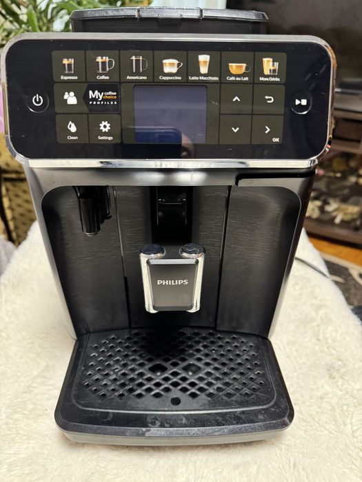 Кавомашина PHILIPS Series 5400 LatteGo