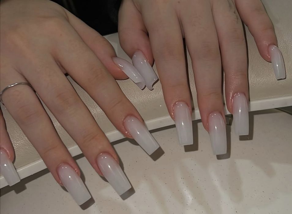 Aplicaçao de unhas de gel