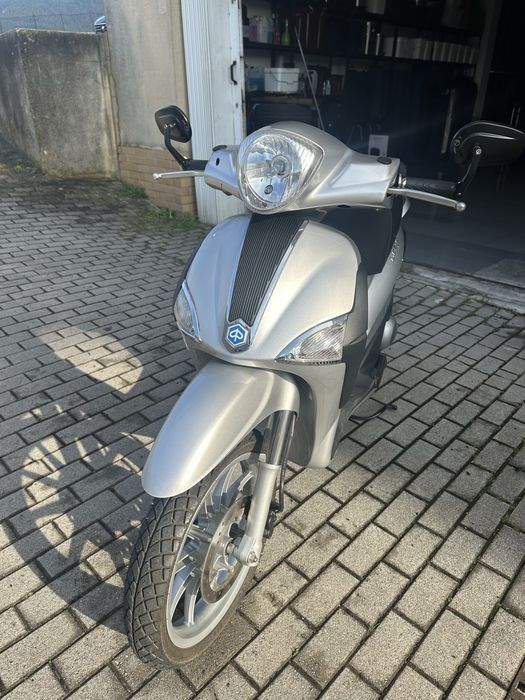 Scoter Piaggio125